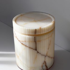 Drey Onyx Table